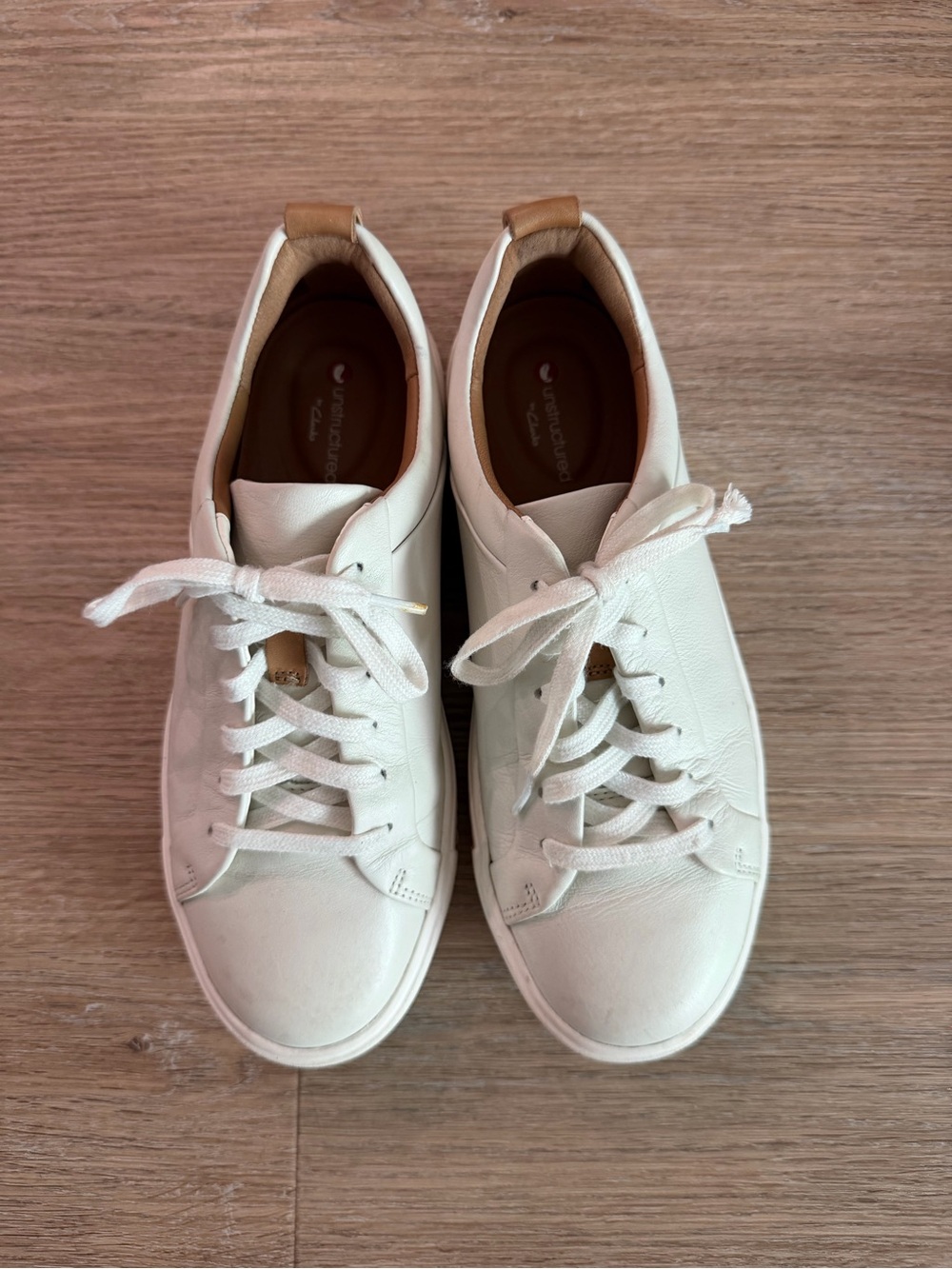 Unstructured By Clarks Classic White Leather Women’s Sneakers